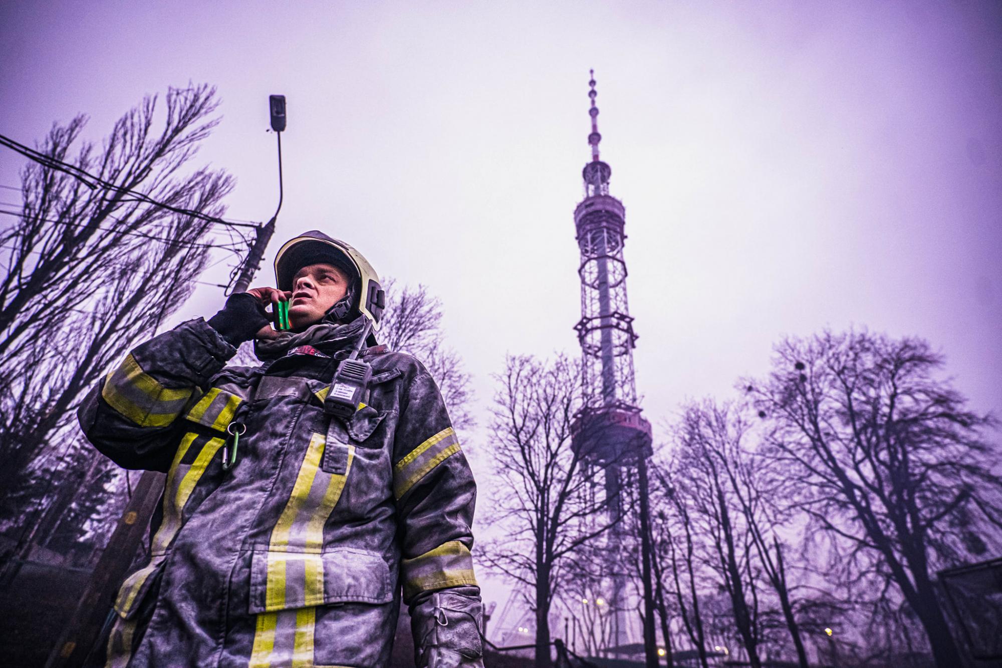 Обстріл київської телевежі, де загинуло п'ятеро людей: з'явилися фото з місця злочину Путіна